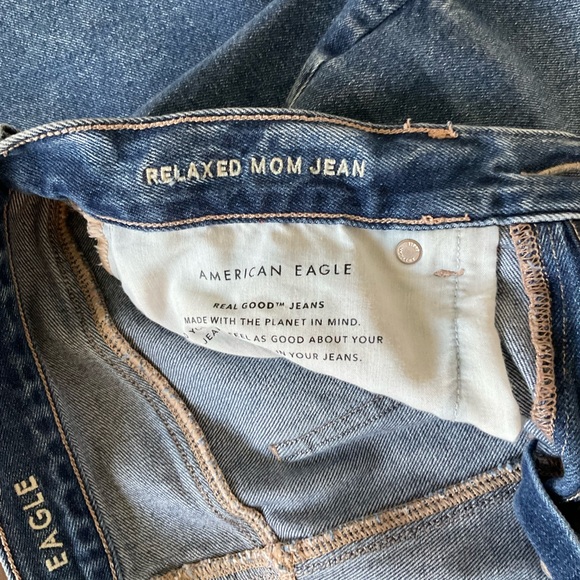 👖American Eagle Outfitters High Rise Relaxed Mom Jeans👖 - Picture 5 of 6
